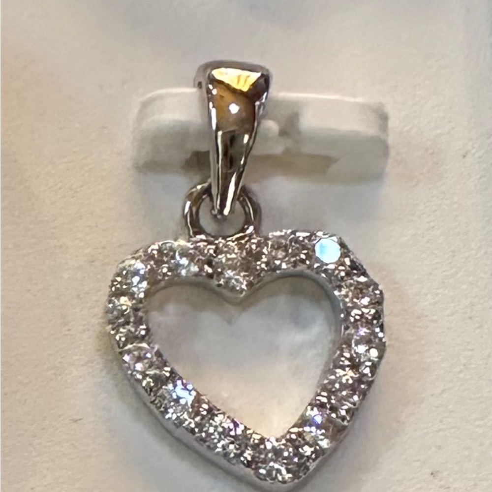 925 Sterling Silver Jewelry set 
*Ring, Earrings & pendant